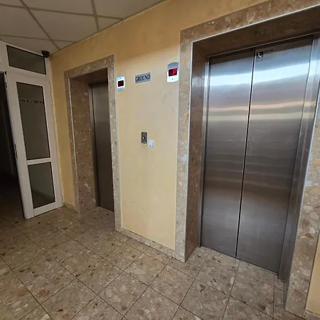 Apartment In Plaza